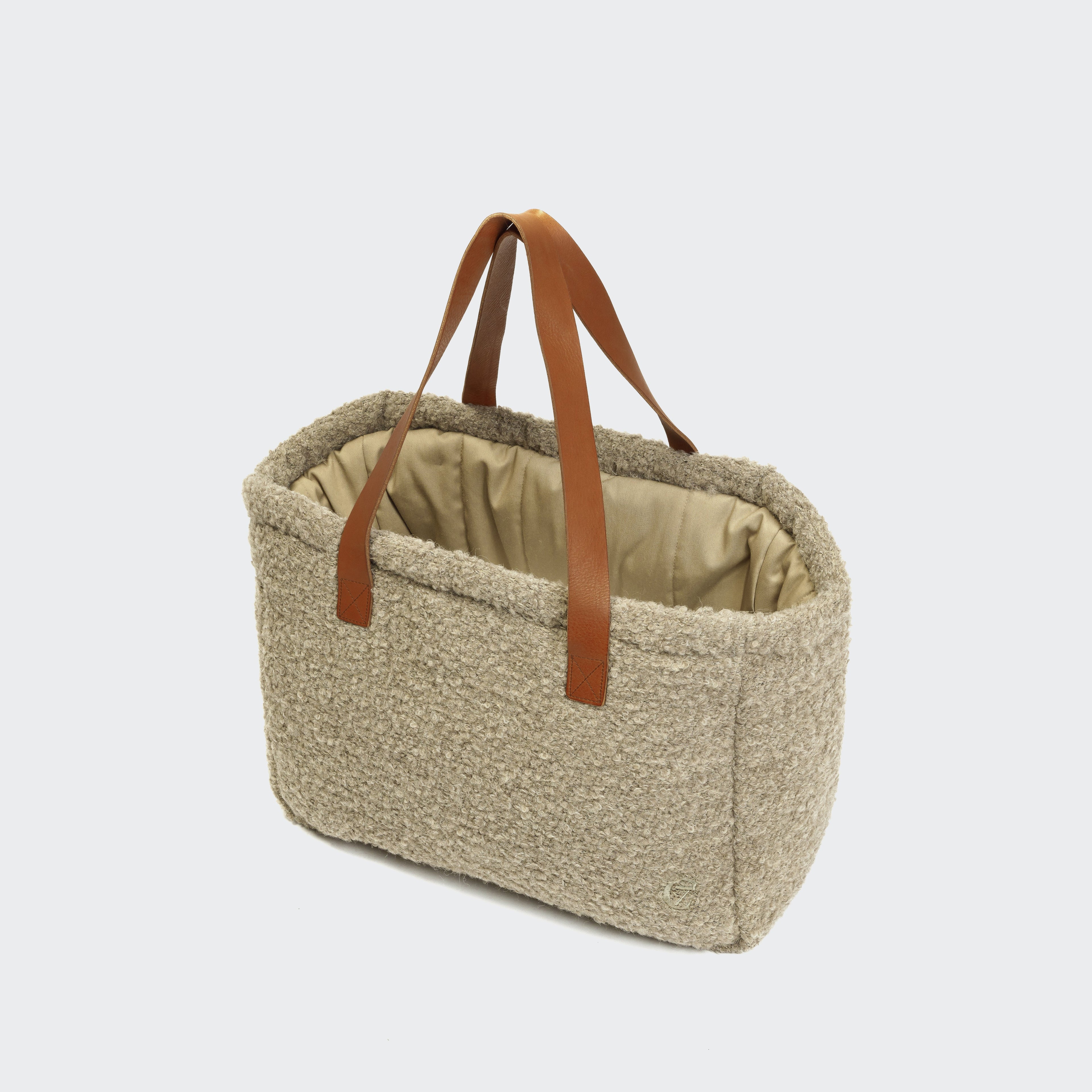 Verona Wool Beige Dog Carrier – Stylish, Cozy Travel Tote for Your Furry Friend