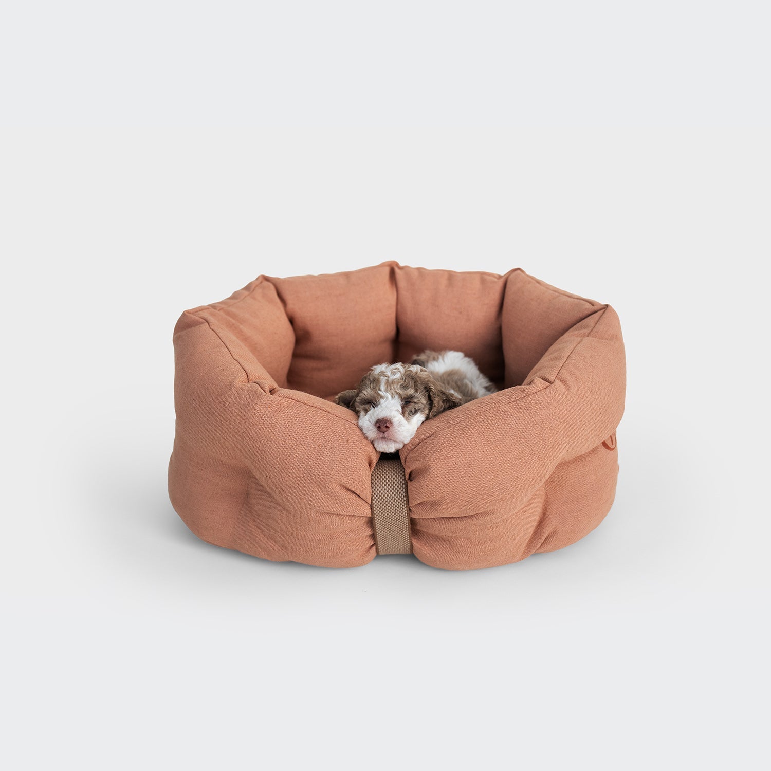 LTTL Snoozy Linen-Mix Dog Bed in Dusty Rose – Cozy & Plush