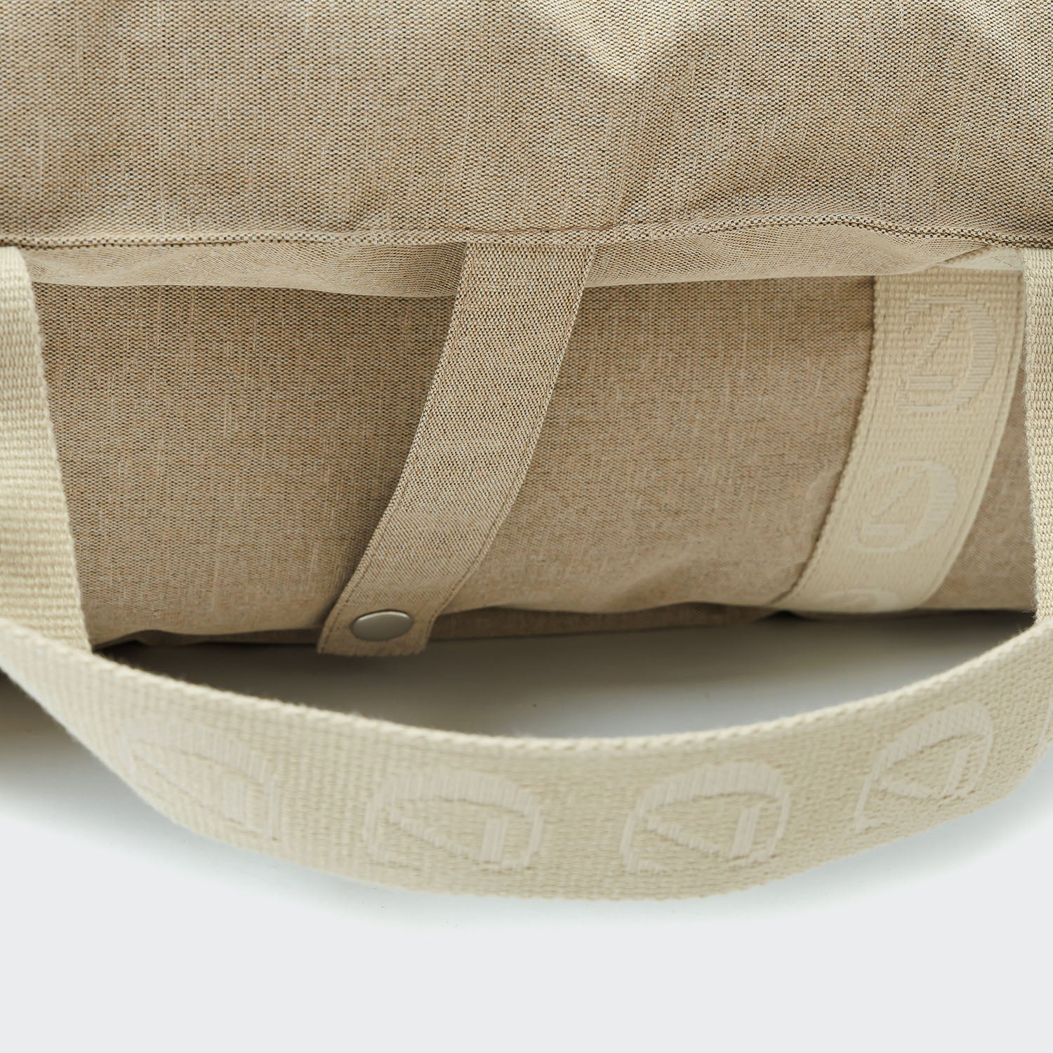 Sand-Colored Portable Dog Car Seat for Safe, Comfortable Travel