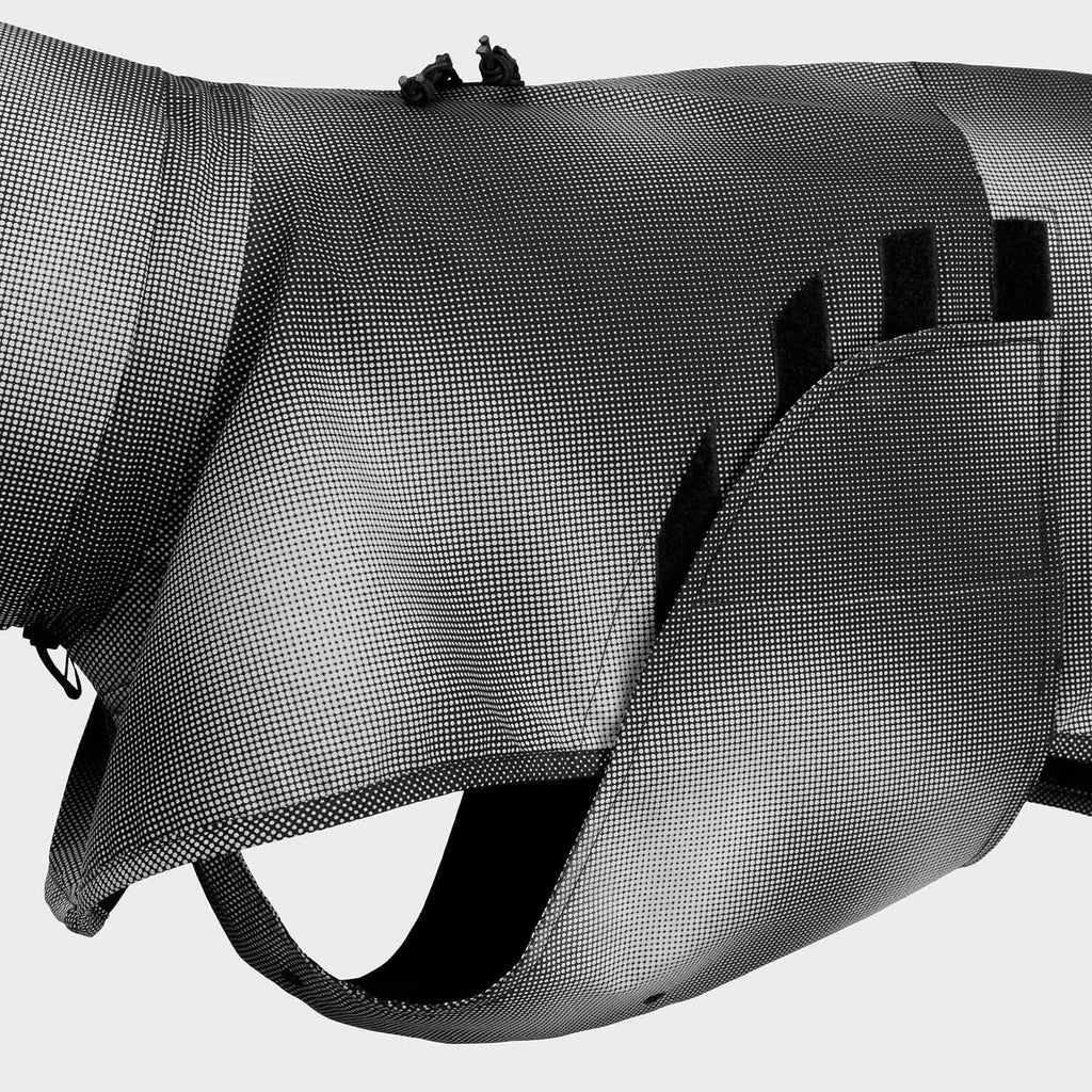 AKTIV Black Dog Raincoat – Weatherproof, Durable & Comfortable