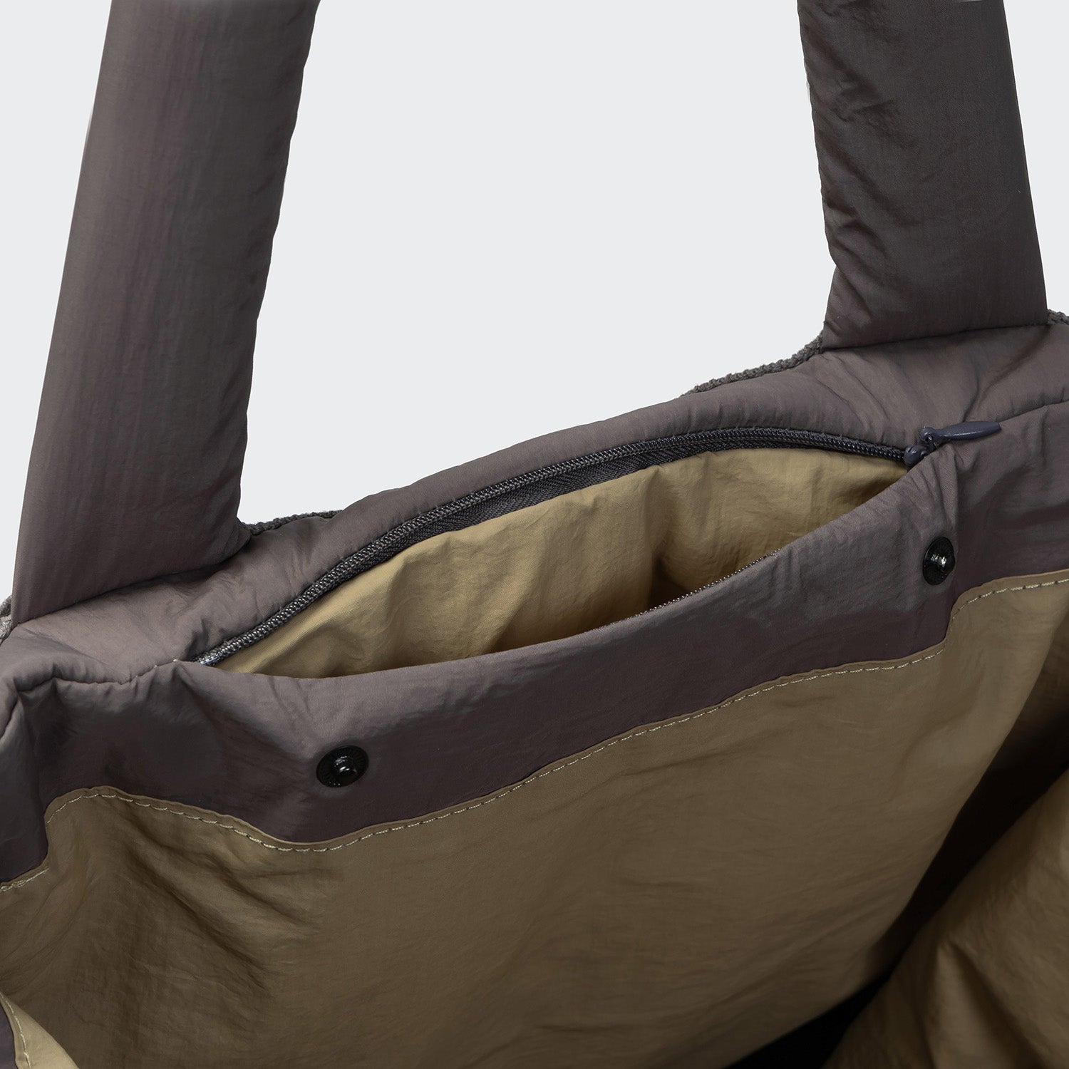 AKTIV Puffer Travel Bed & Tote Bag in Dark Grey/Khaki
