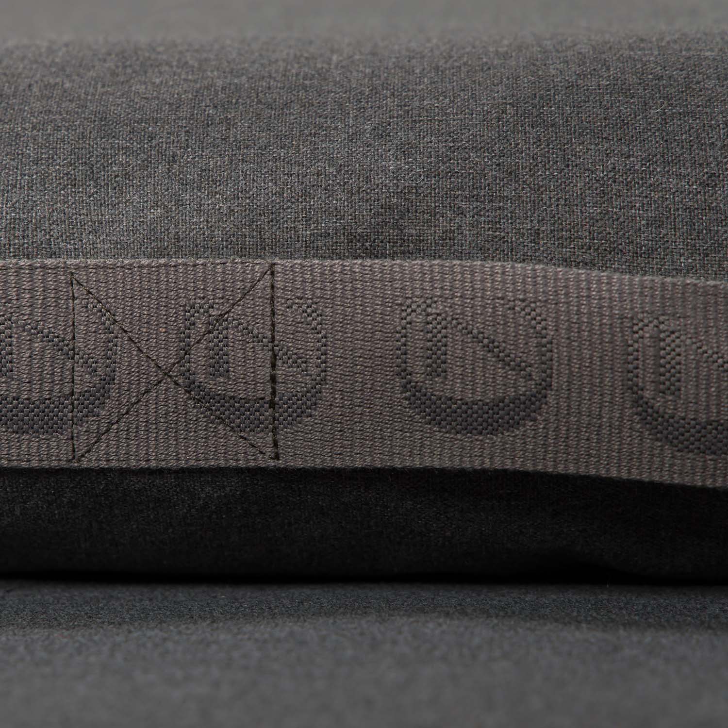 Siesta Light Outdoor Dog Bed – Graphite